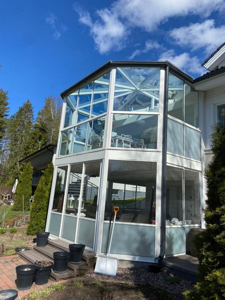 huvila-prestige-70-auringonsuojakalvo
