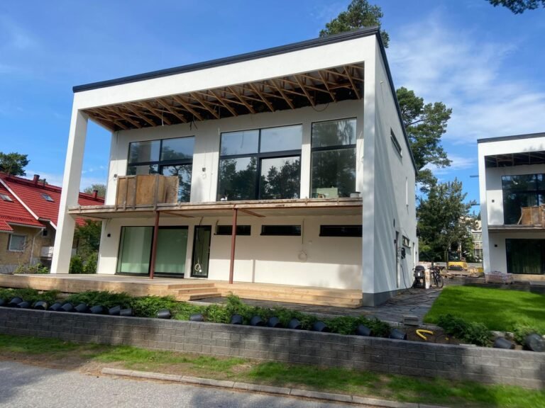villa-rhe50-kevyt-peilikalvo